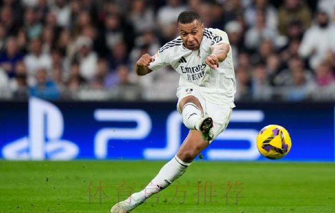 西甲-皇马4-2塞维利亚 姆巴佩传射巴尔韦德破门